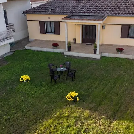 Garden Paradise In Megalochori Appartement