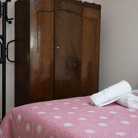 Garden Paradise In Megalochori