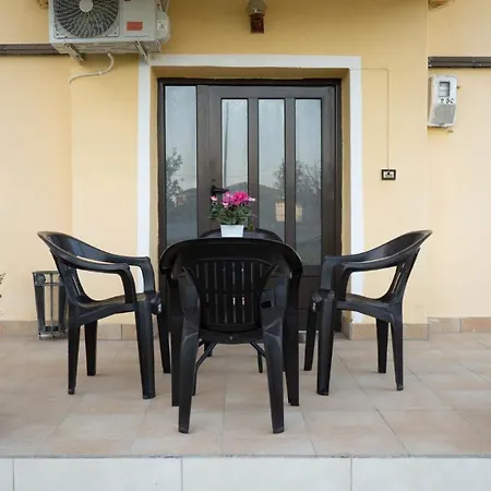 Garden Paradise In Megalochori Appartement