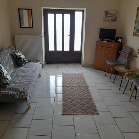 Garden Paradise In Megalochori Apartment *