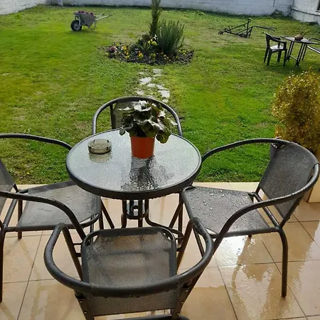 Garden Paradise In Megalochori Appartement Tríkala