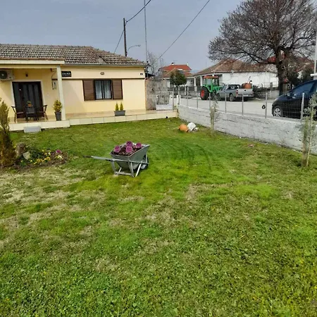 Garden Paradise In Megalochori